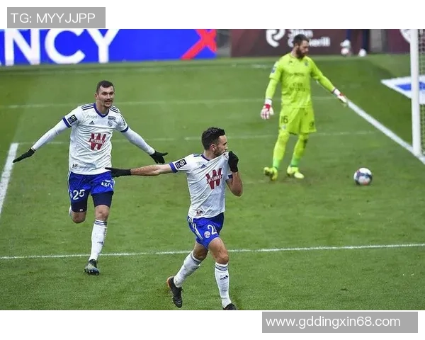 德甲激战巴萨6-2大胜巴黎圣日耳曼十大进球瞬间引爆全场热情