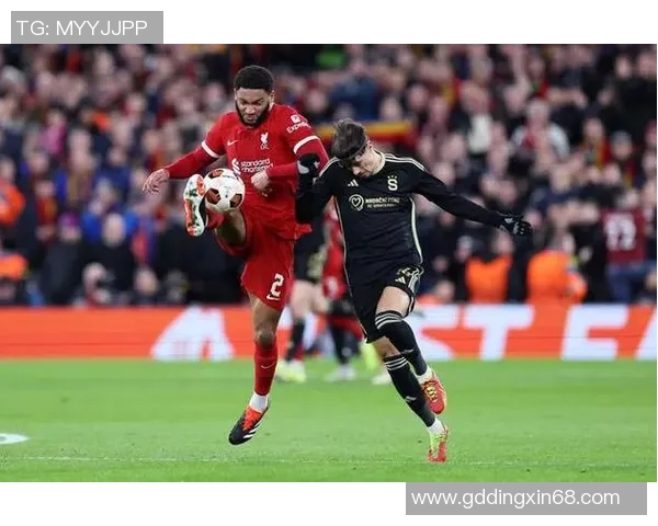 欧联杯激战：利物浦逆转曼联6-2补时争议进球引发全场狂欢