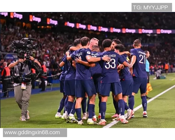 世界杯精彩对决巴黎圣日耳曼大胜尤文图斯乌龙球瞬间点燃全场激情