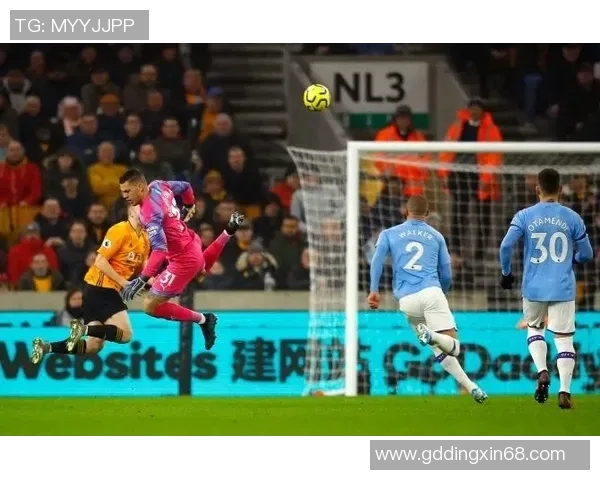 国王杯精彩对决切尔西逆转热刺红牌争议引发全场热议