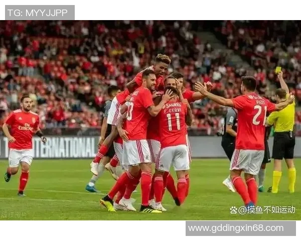 里昂大胜本菲卡6-2战术解析与比赛精彩瞬间回顾