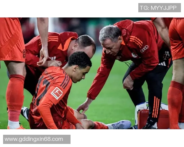 足总杯激战：拜仁与里昂战平引发转会风波与球迷热议